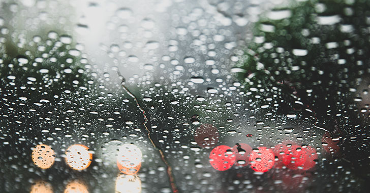 雨の日の運転を快適にする小技3つ【運転のコツ】